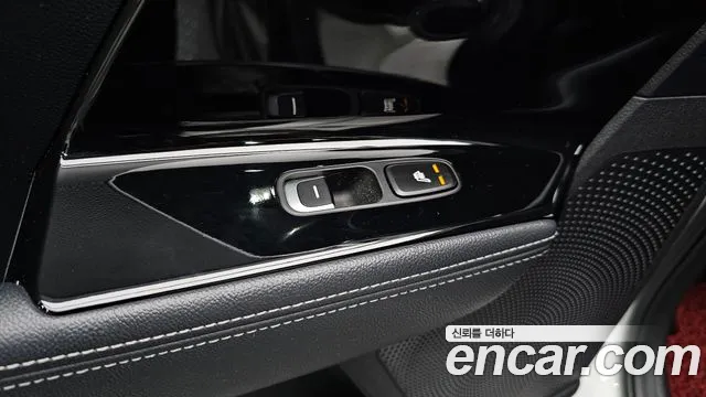 Kia Niro 2017 — фото 18