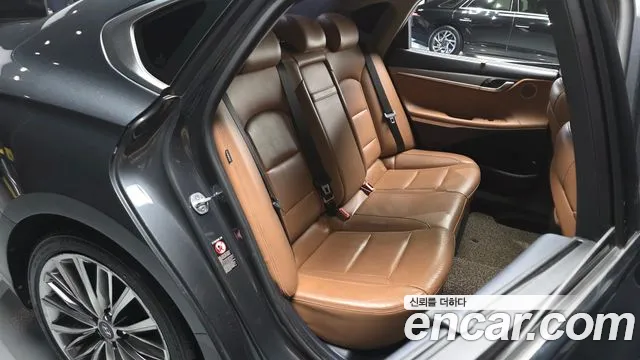 Hyundai Grandeur 2017 — фото 11