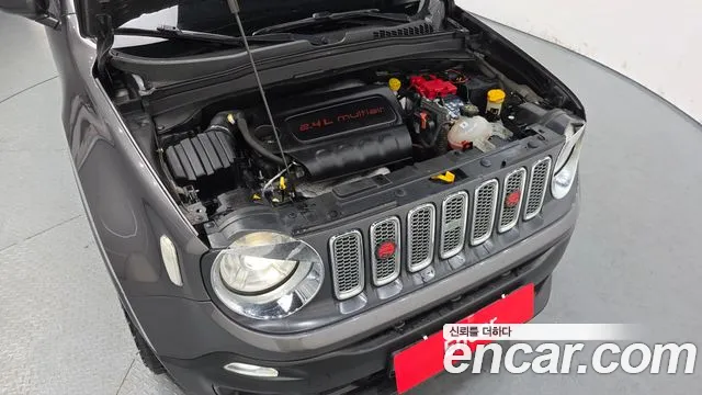 Jeep Renegade 2018 — фото 6