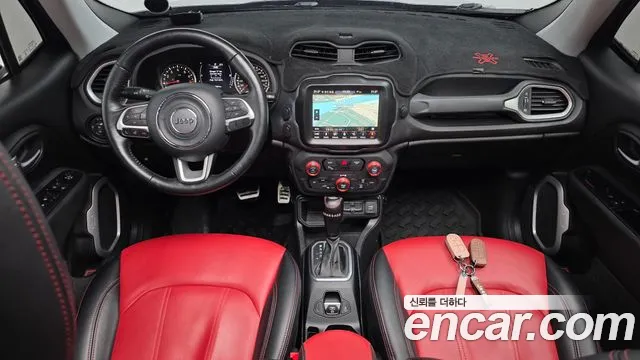 Jeep Renegade 2018 — фото 7