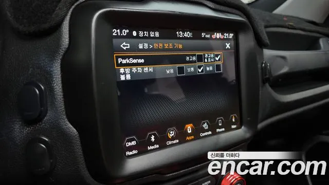 Jeep Renegade 2018 — фото 16