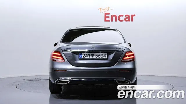 Mercedes-Benz E-Class 2018 — фото 4