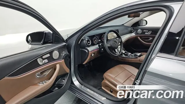 Mercedes-Benz E-Class 2018 — фото 11