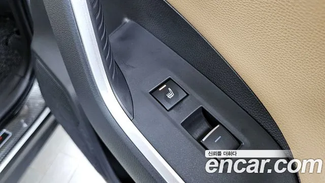 Toyota RAV4 2025 — фото 19