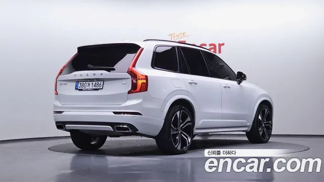 Volvo XC90 2021 — фото 2