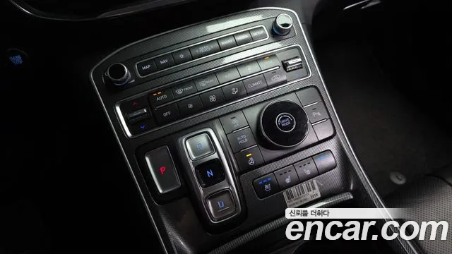 Hyundai Santafe 2022 — фото 9