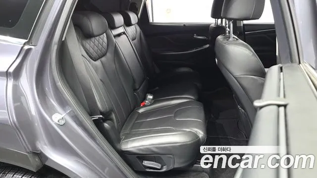 Hyundai Santafe 2022 — фото 12