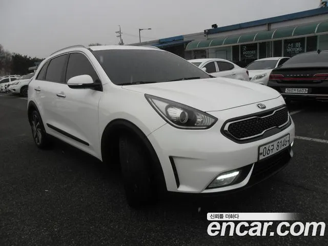 Kia Niro 2018 — фото 2