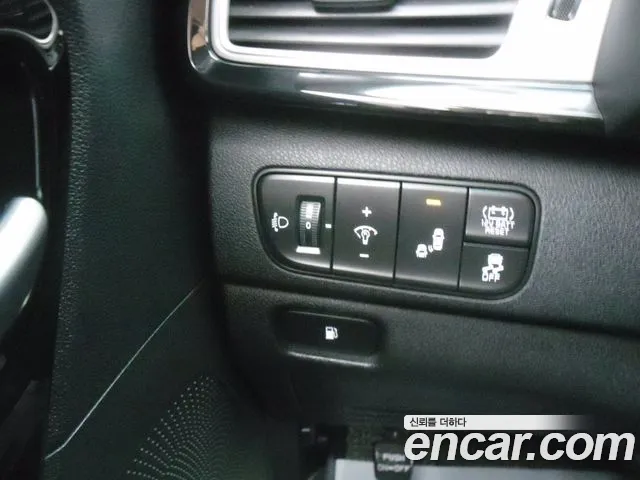 Kia Niro 2018 — фото 10