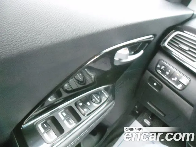 Kia Niro 2018 — фото 11