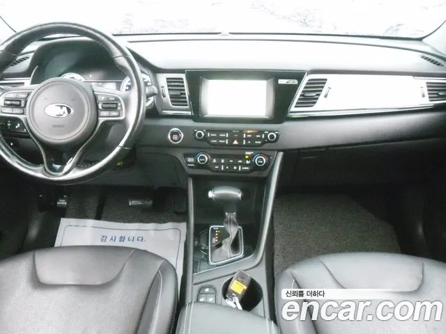 Kia Niro 2018 — фото 14