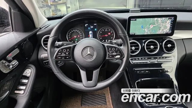 Mercedes-Benz C-Class 2019 — фото 13