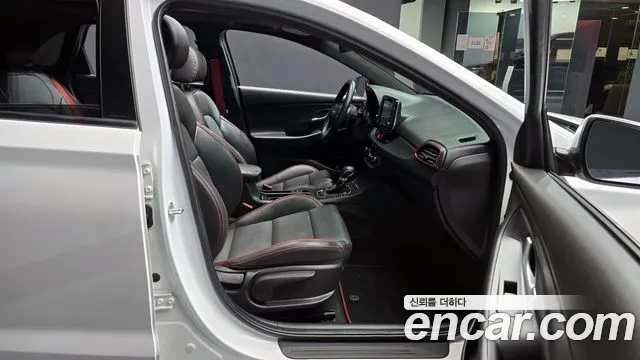 Hyundai i30 2018 — фото 10