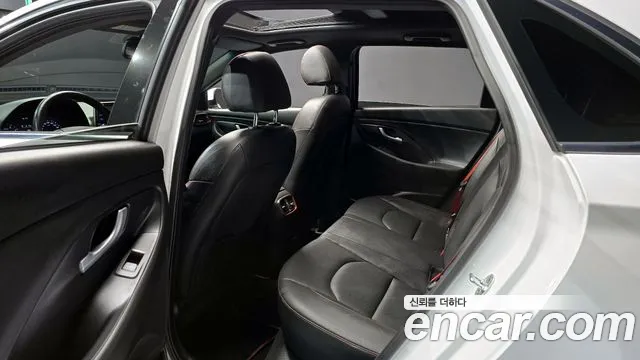 Hyundai i30 2018 — фото 13