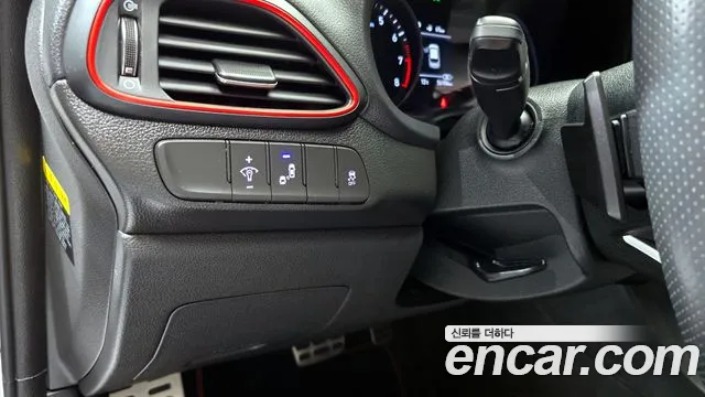 Hyundai i30 2018 — фото 15