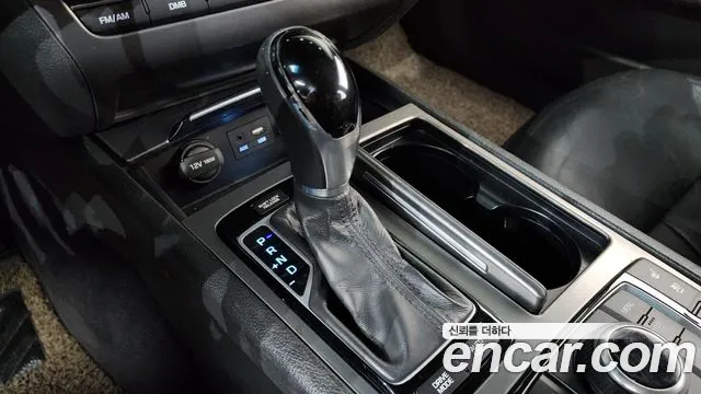 Hyundai Genesis 2016 — фото 9