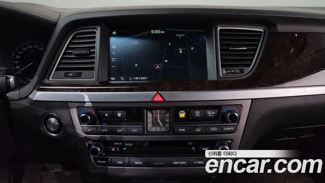Hyundai Genesis 2016 — фото 14