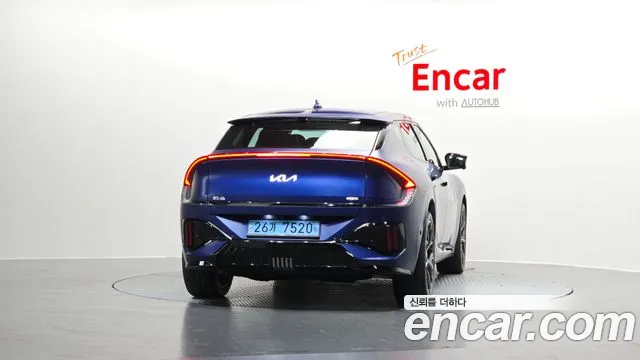 Kia EV6 2025 — фото 4