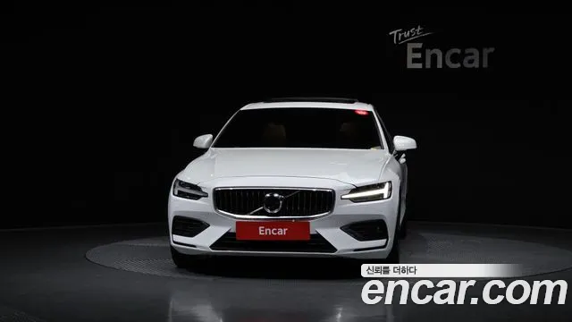 Volvo S60 2021 — фото 3