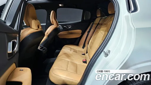 Volvo S60 2021 — фото 12