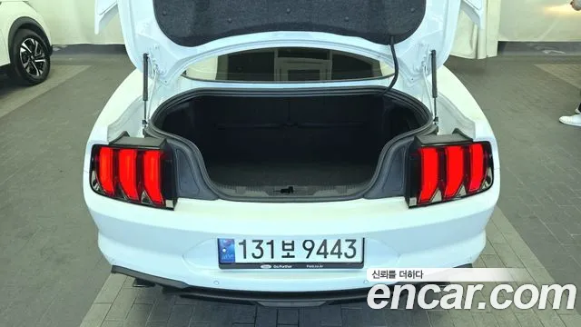 Ford Mustang 2023 — фото 20