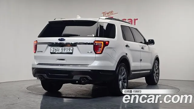 Ford Explorer 2018 — фото 2