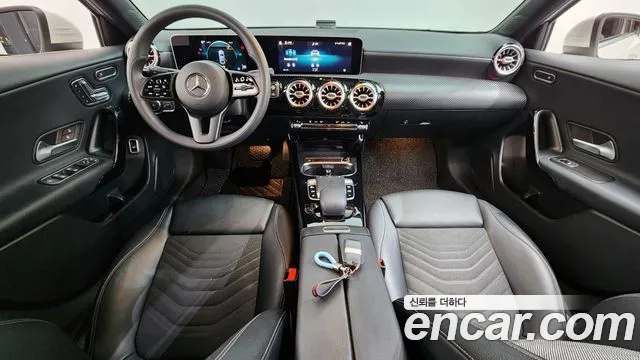 Mercedes-Benz A-Class 2020 — фото 7
