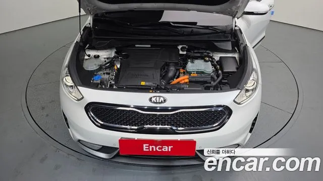 Kia Niro 2017 — фото 6