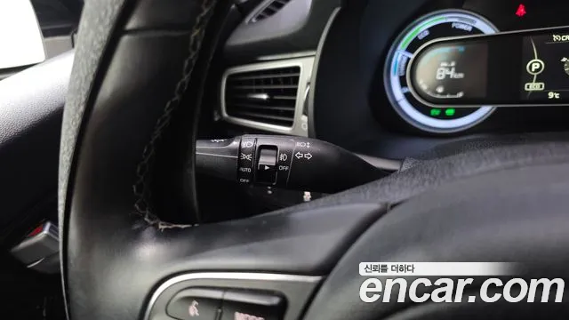 Kia Niro 2017 — фото 16