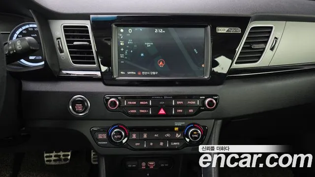 Kia Niro 2017 — фото 18