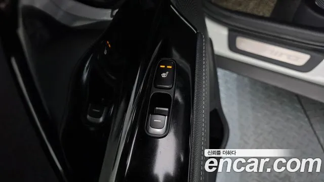 Kia Niro 2017 — фото 19