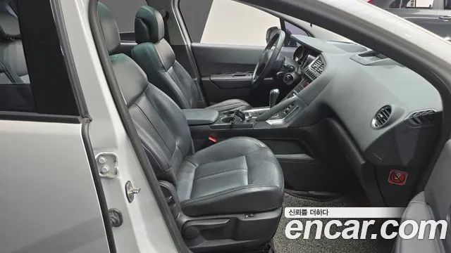 Peugeot 3008 2015 — фото 10