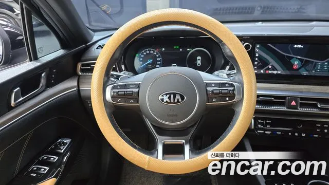 Kia K5 2020 — фото 13