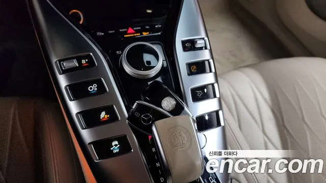 Mercedes-Benz AMG GT 2020 — фото 9
