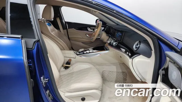 Mercedes-Benz AMG GT 2020 — фото 11