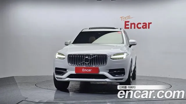 Volvo XC90 2023 — фото 3