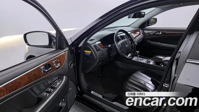 Hyundai Equus 2011 — фото 10