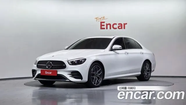 Mercedes-Benz E-Class 2023 — фото 20