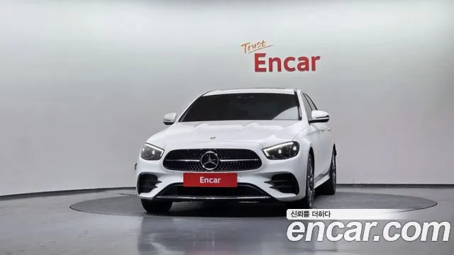 Mercedes-Benz E-Class 2023 — фото 2