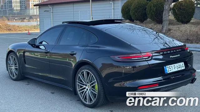 Porsche Panamera 2019 — фото 4