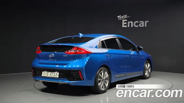Hyundai Ioniq 2017 — фото 2