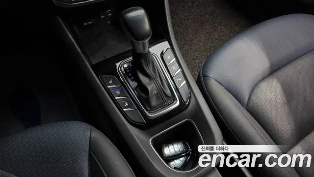 Hyundai Ioniq 2017 — фото 9