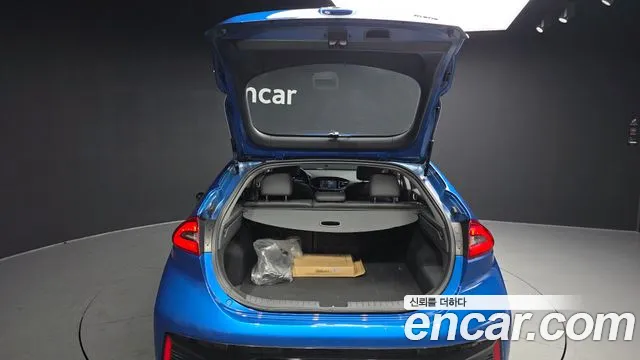 Hyundai Ioniq 2017 — фото 20