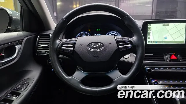 Hyundai Grandeur 2017 — фото 13