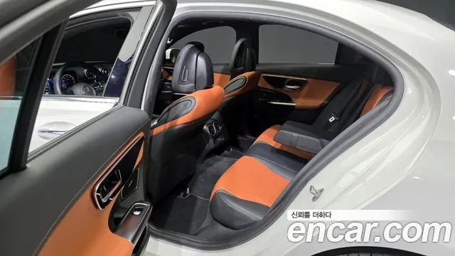 Mercedes-Benz C-Class 2022 — фото 11