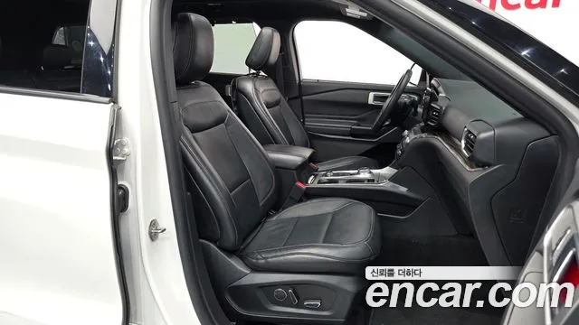 Ford Explorer 2020 — фото 10