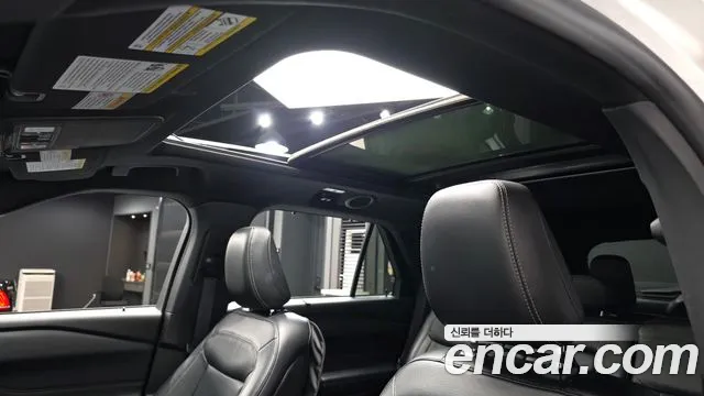 Ford Explorer 2020 — фото 16