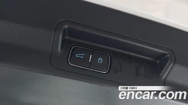Ford Explorer 2020 — фото 20
