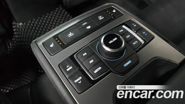 Hyundai Genesis 2016 — фото 18