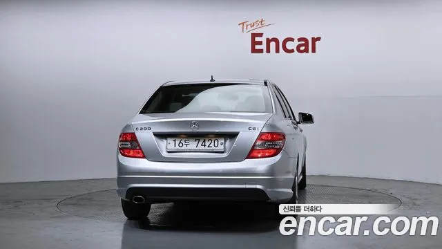 Mercedes-Benz C-Class 2010 — фото 4